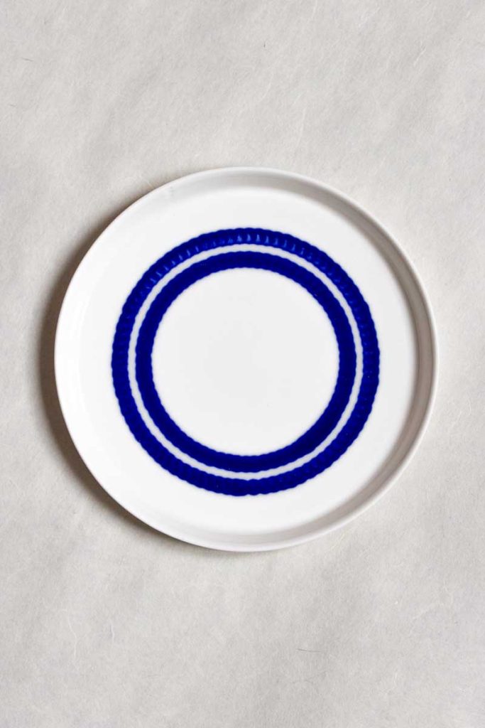 MOCA ceramic dessert plate 16cm two-full-lines pattern – handmade porcelain, unique blue glaze