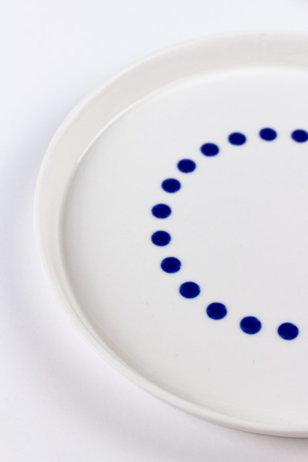 MOCA dripping glaze technique on ceramic dinner plate 24cm – handmade Eindhoven & Nantes